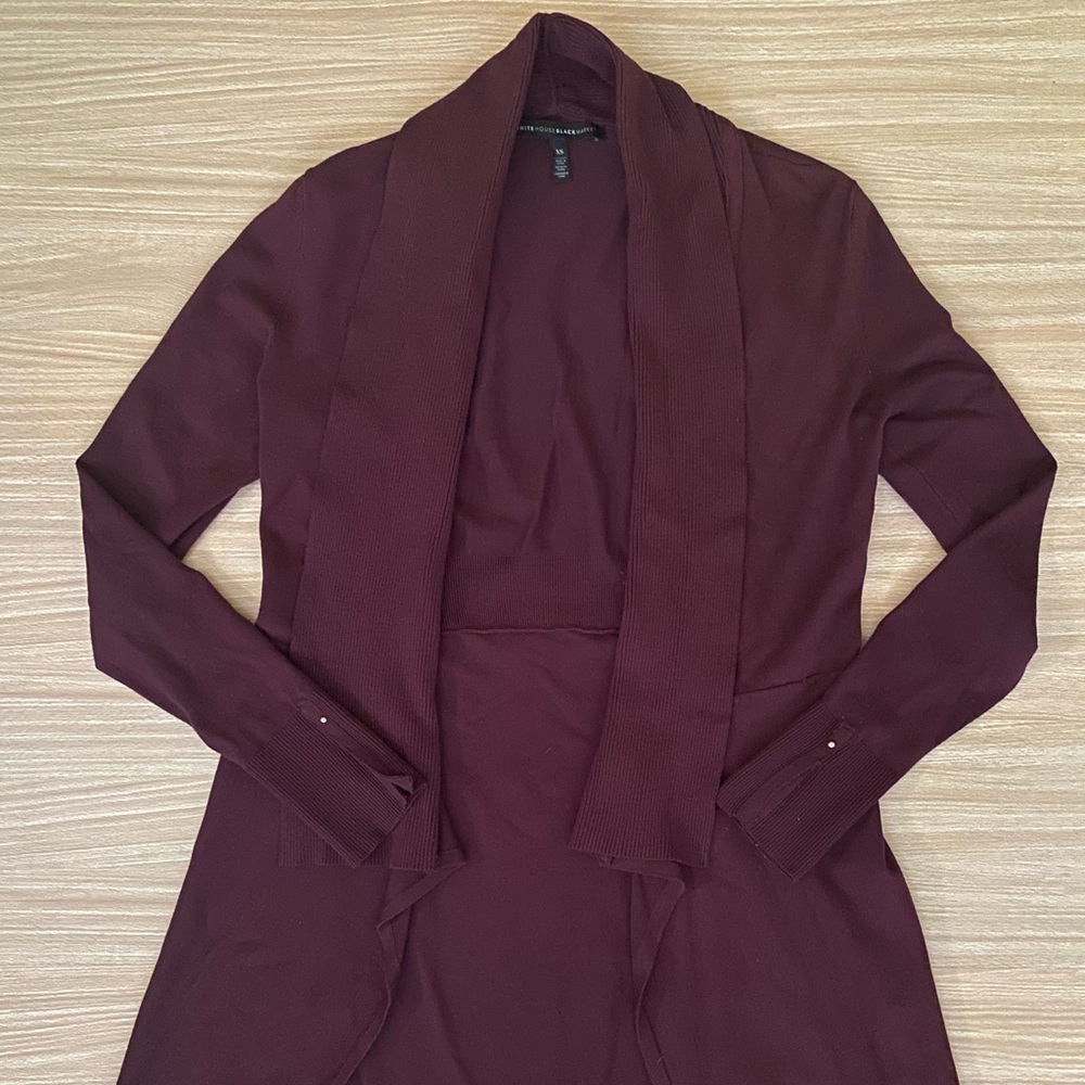 White House Black Market Cardigan !!